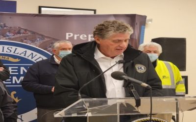 McKee anuncia $600,000 en proyectos para 9 comunidades.