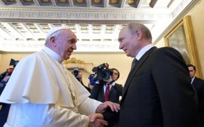 Papa Francisco quiere reunirse con Putin en Moscú