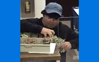 Policía Warwick busca sospechoso de asaltar banco.