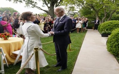 Biden recibe a primera dama de México por Cinco de Mayo