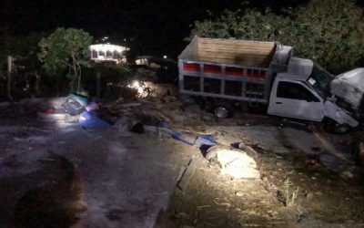 Camioneta con migrantes se queda sin frenos y choca en México; hay cuatro muertos y una decena de heridos