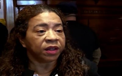 Concejal Carmen Castillo se declara culpable en choque y fuga.