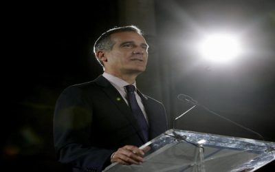 Los Ángeles restringe el riego en medio de sequía en más de la mitad de EEUU