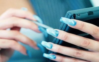 Uñas largas, el peligro que se esconde debajo!!!