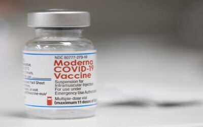 Panel FDA respalda vacunas contra COVID en menores de 5 años