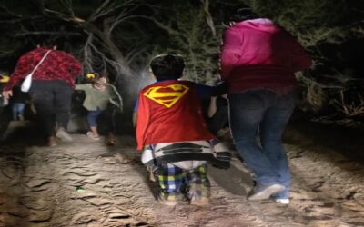 ICE emite directiva para proteger la patria potestad de los inmigrantes detenidos y de sus hijos