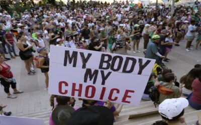 EEUU: Cámara baja aprueba restablecer acceso al aborto