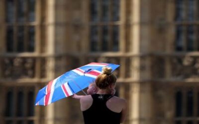 Reino Unido bate récord de temperatura máxima; Europa arde