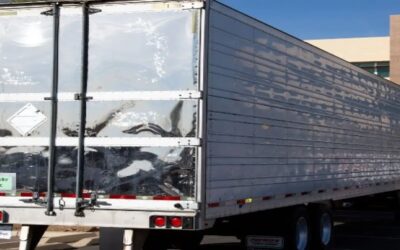 Condenan a hispano que conducía un camión refrigerado con más de 20 indocumentados a punto de congelarse