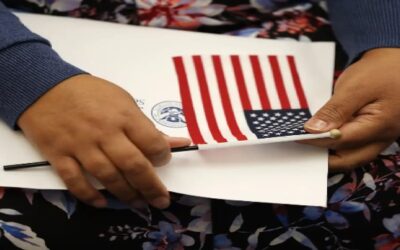 Urgen a nuevos ciudadanos votar contra retórica de Trump y sus candidatos