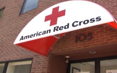 Cruz Roja asiste a dos damnificados por incendio en Exeter.