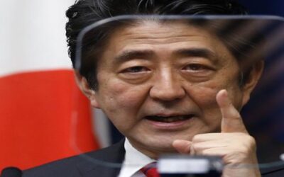 Abe buscó cambiar la constitución que renuncia a la guerra