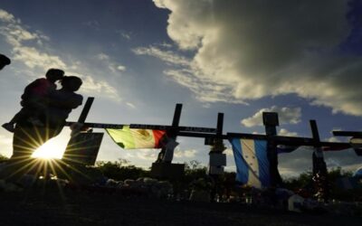 Arriba a México avión militar con los cuerpos de 8 migrantes