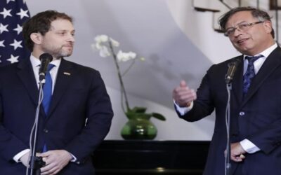 Delegación de alto nivel de EEUU se reúne con Petro