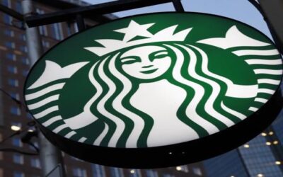 Acusan a Starbucks de violar normas laborales