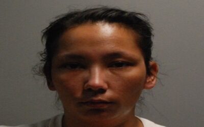 Mujer de Providence acusada de robarle a la anciana que cuidaba.