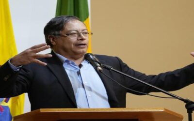 Petro buscará avanzar diálogo con ELN en inicio de mandato