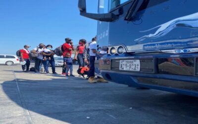 Florida contempla enviar autobuses con migrantes al estado de Biden, Delaware