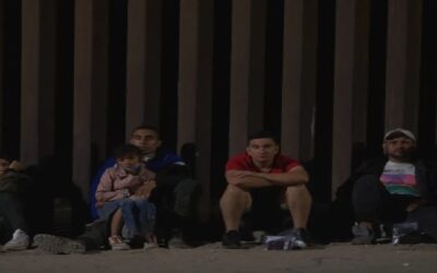 Gobernador de Arizona anuncia construcción de su propio muro fronterizo ante diferencias con Biden por crisis migratoria
