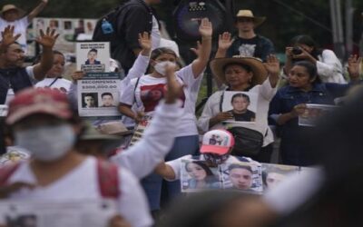 México: Familias de desaparecidos “clausuran” fiscalía