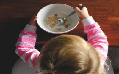Niños y adolescentes que no desayunan tienen mayor riesgo de desarrollar problemas de salud psicosocial