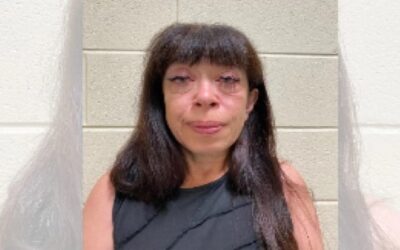 Terapeuta acusada de pasarle celular a prisionero del ACI