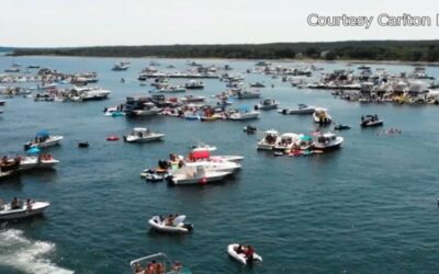 Aquapalooza deja 2 arrestados y dos botes hundidos