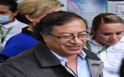 Colombia: Petro visita zona en la que atacaron su avanzada