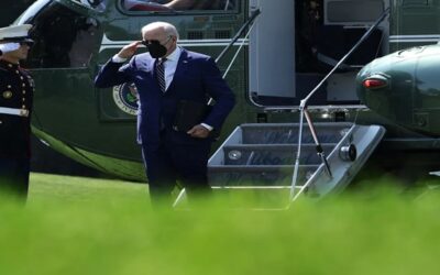 Biden cancela deudas estudiantiles para millones de personas