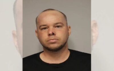 Policía allana casa de sospechoso y encuentra varios artículos robados.