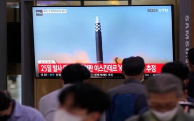 Corea del Norte lanza dos misiles balísticos antes de visita de Vicepresidente de EEUU