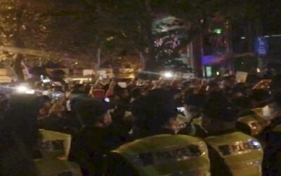 Surgen más protestas contra restricciones por COVID en China