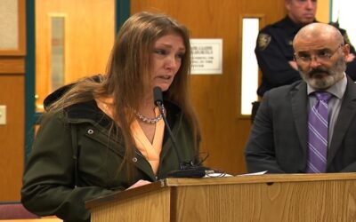 Justicia para legisladora luego de que su ex Padrastro es sentenciado por abuso sexual 40 años después.