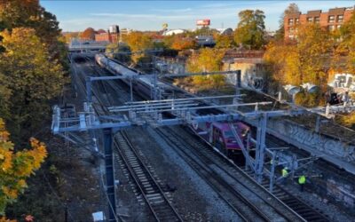 Mujer muere atropellada por tren en Providence