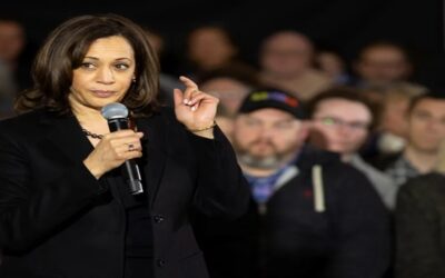 La casa de Kamala Harris vuelve a ser escenario de la llegada de migrantes