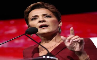 Kari Lake presenta demanda contra el condado más grande de Arizona para revertir el resultado de las elecciones en el estado