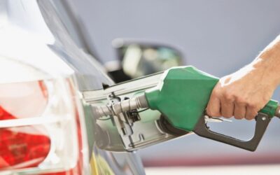 Baja 12 centavos el precio de la gasolina en Rhode Island.