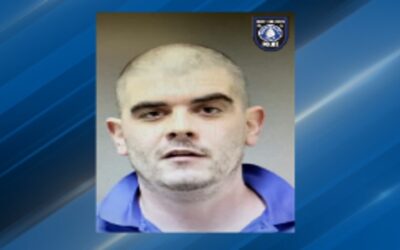 Hombre Charlestown acusado de robar vehículo para emergencias