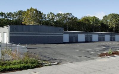 Roban artículos de 97 unidades en Starling Way Storage