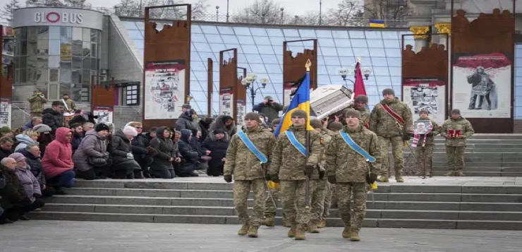 Rusia afirma que realizó ataque letal; Ucrania niega decesos
