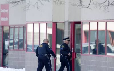 Tiroteo en escuela de Iowa deja al menos dos estudiantes muertos, informa la policía