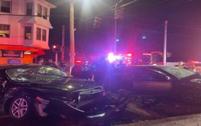 Triple choque deja 6 heridos en Providence.