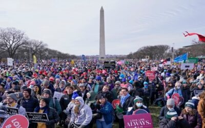 Miles protestan a favor de aborto a lo largo y ancho de EEUU
