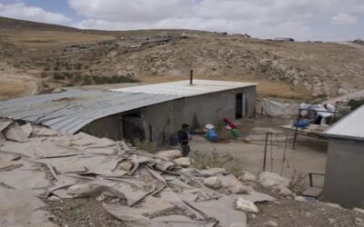 Israel derriba partes de pueblos palestinos para desalojos