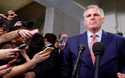 EEUU: McCarthy busca por segundo día ser líder de la Cámara de Representantes