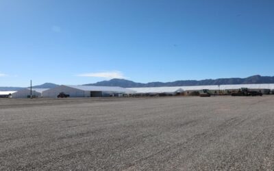 Nuevo centro de procesamiento de migrantes abre sus puertas en El Paso