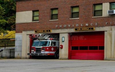 Incendio en Providence deja a 7 personas sin hogar.