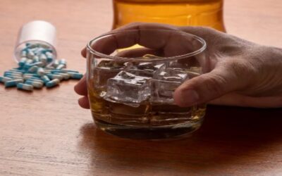 Los medicamentos que jamás debes mezclar con alcohol