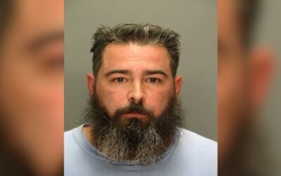 Hombre de Providence acusado de secuestro y exponerse a un niño en Warwick Mall