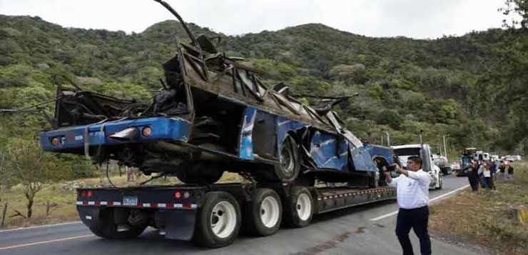 Panamá suspende traslados de migrantes tras percances